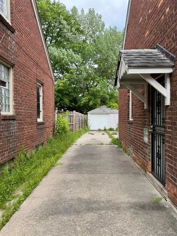 11696 Glastonbury Avenue, Detroit, MI 48228