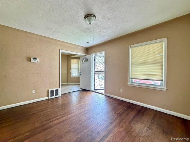 11696 Glastonbury Avenue, Detroit, MI 48228