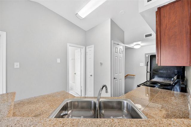 6804 N Capital Of Texas Highway 621, Austin, TX 78731