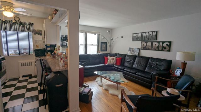 4 West Mill Drive 1C, Great Neck, NY 11021