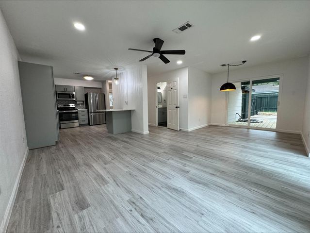 1004 E Red Cedar Circle, The Woodlands, TX 77380