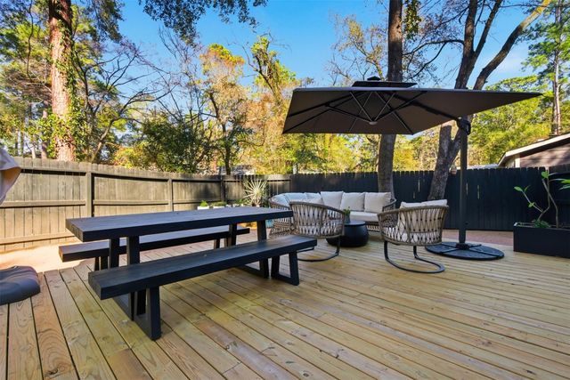 1004 E Red Cedar Circle, The Woodlands, TX 77380