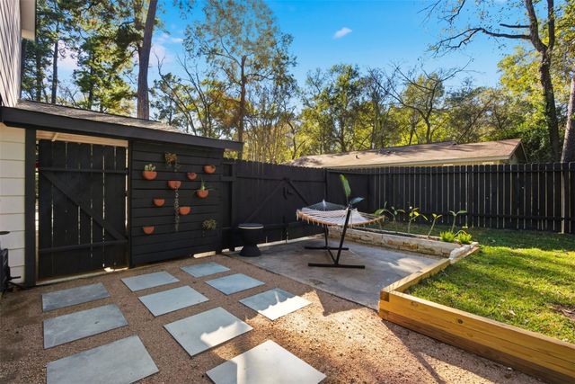 1004 E Red Cedar Circle, The Woodlands, TX 77380
