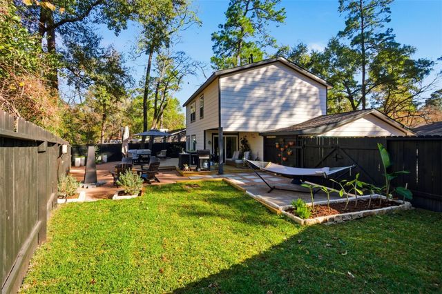 1004 E Red Cedar Circle, The Woodlands, TX 77380
