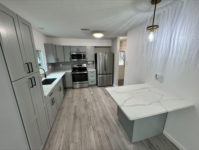 1004 E Red Cedar Circle, The Woodlands, TX 77380