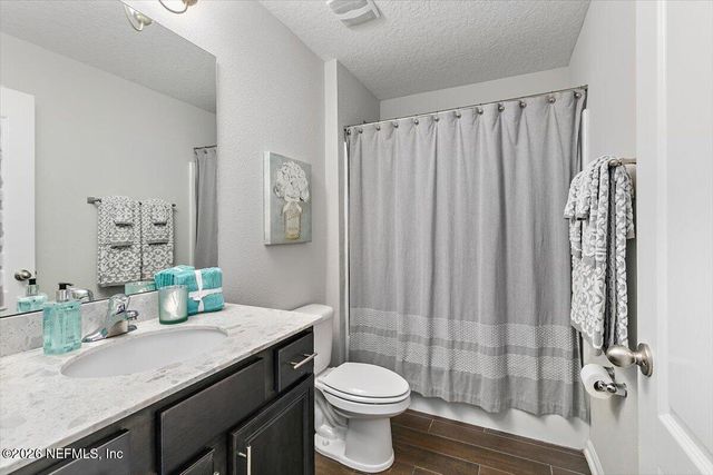 11592 PACEYS POND Circle, Jacksonville, FL 32222
