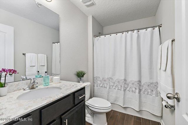 11592 PACEYS POND Circle, Jacksonville, FL 32222
