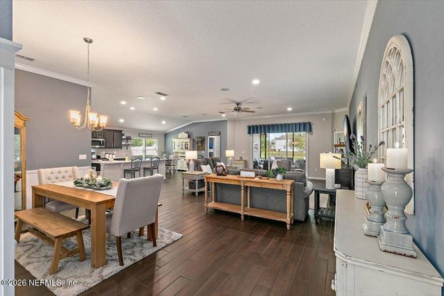 11592 PACEYS POND Circle, Jacksonville, FL 32222