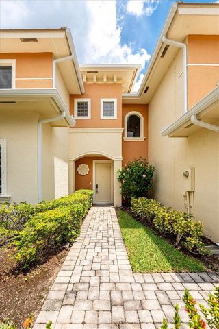 2597 Stockbridge Square SW 2597, Vero Beach, FL 32962