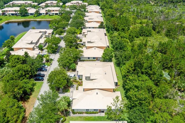 2597 Stockbridge Square SW 2597, Vero Beach, FL 32962