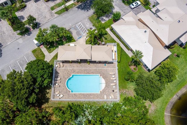 2597 Stockbridge Square SW 2597, Vero Beach, FL 32962