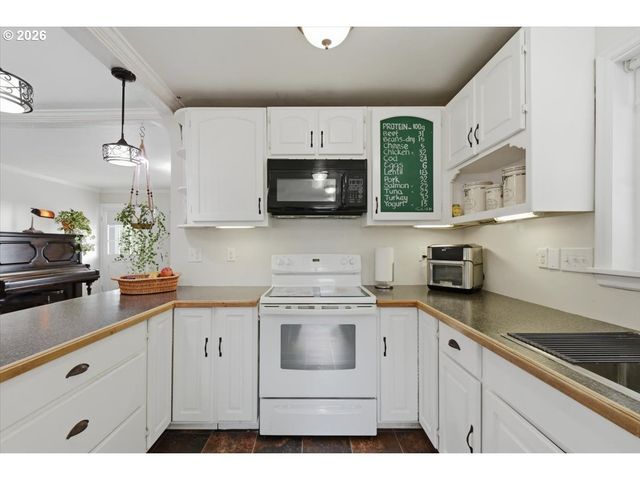 731 Nw HILL St, Camas, WA 98607