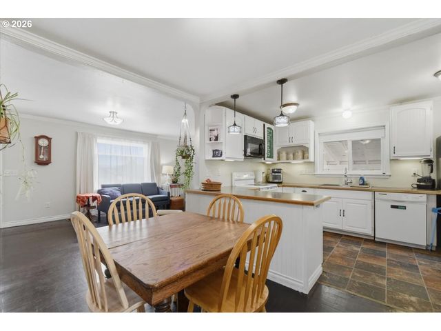 731 Nw HILL St, Camas, WA 98607