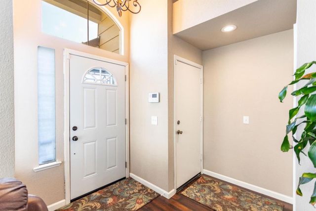 9316 Caulfield Drive, Elk Grove, CA 95758