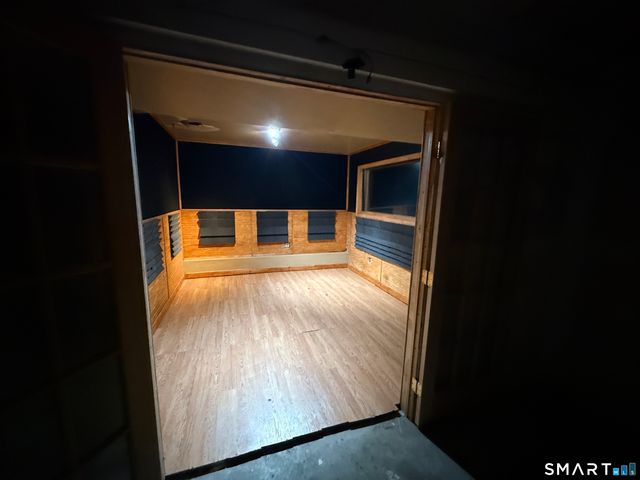 9 Sanford Street, West Haven, CT 06516