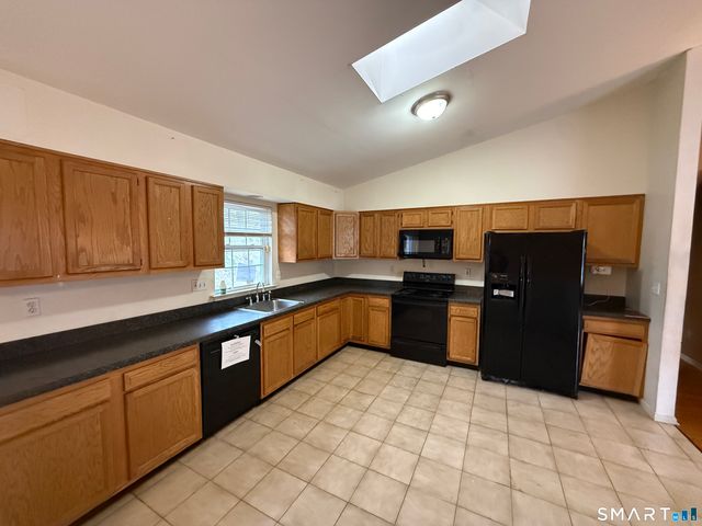 9 Sanford Street, West Haven, CT 06516