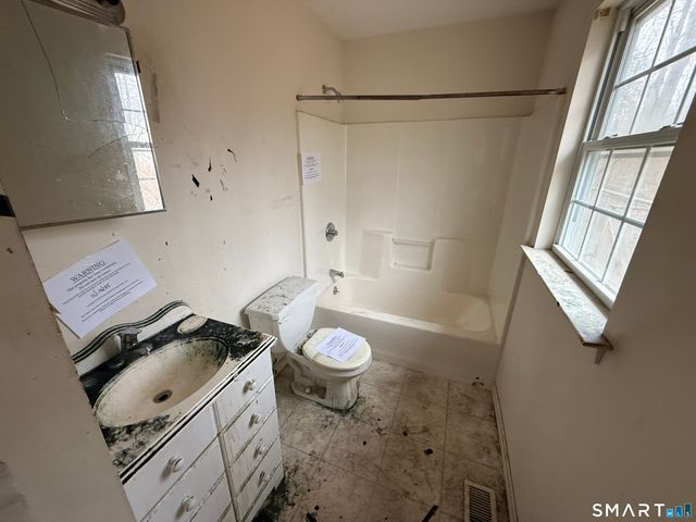 9 Sanford Street, West Haven, CT 06516