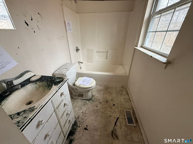 9 Sanford Street, West Haven, CT 06516