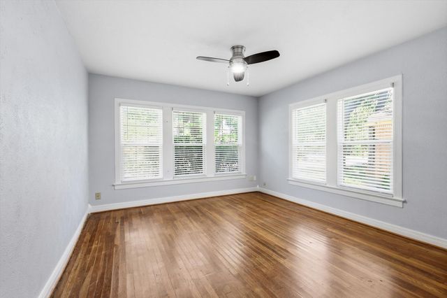 415 S Britain Road, Irving, TX 75060