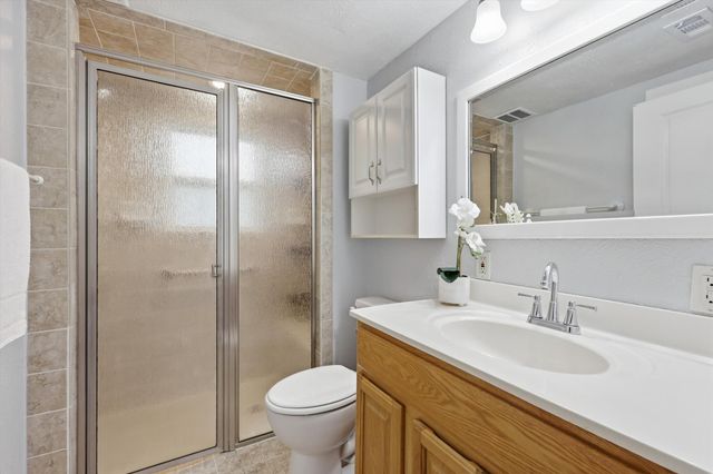 415 S Britain Road, Irving, TX 75060
