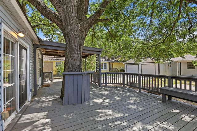 415 S Britain Road, Irving, TX 75060