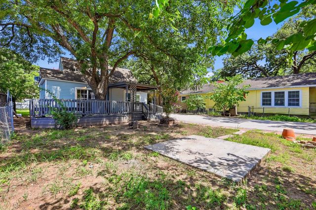 415 S Britain Road, Irving, TX 75060