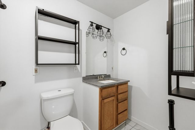 415 S Britain Road, Irving, TX 75060