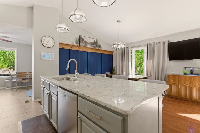 2414 N Covington Ct, Wichita, KS 67205