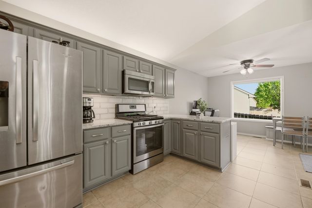 2414 N Covington Ct, Wichita, KS 67205