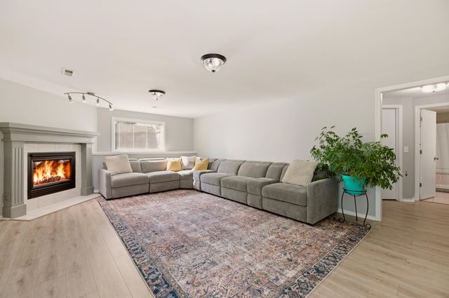 2414 N Covington Ct, Wichita, KS 67205