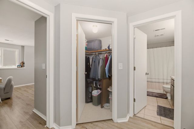 2414 N Covington Ct, Wichita, KS 67205