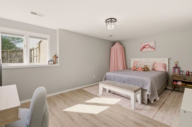 2414 N Covington Ct, Wichita, KS 67205