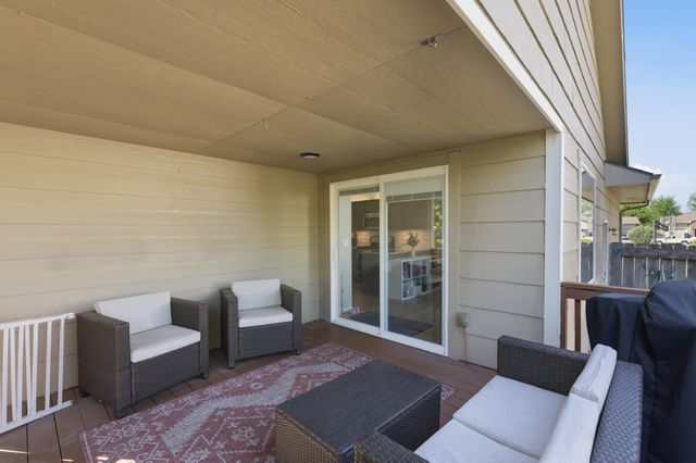 2414 N Covington Ct, Wichita, KS 67205