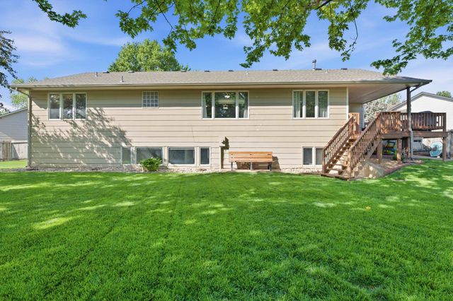 2414 N Covington Ct, Wichita, KS 67205