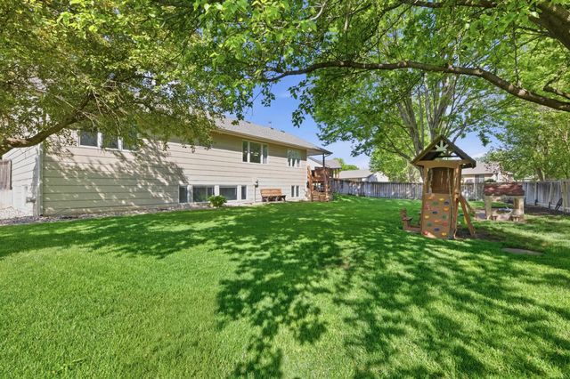 2414 N Covington Ct, Wichita, KS 67205