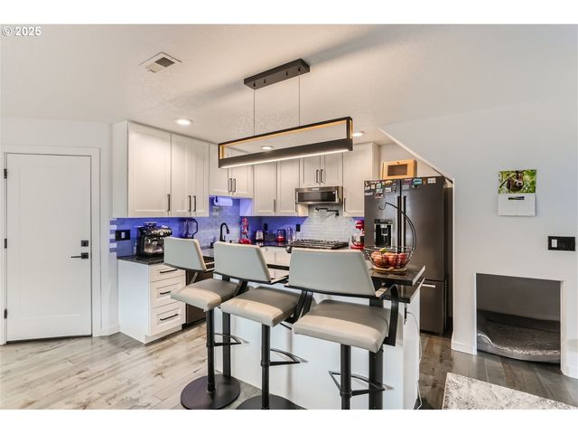 3163 Sw 199TH Ter, Beaverton, OR 97003