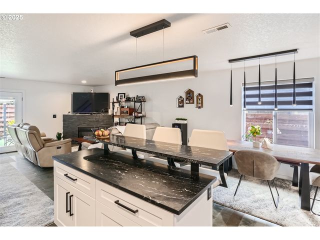 3163 Sw 199TH Ter, Beaverton, OR 97003