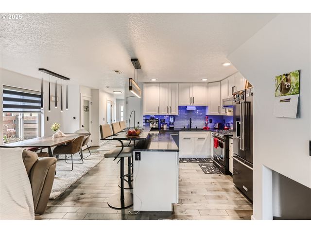 3163 Sw 199TH Ter, Beaverton, OR 97003