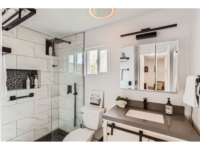 3163 Sw 199TH Ter, Beaverton, OR 97003