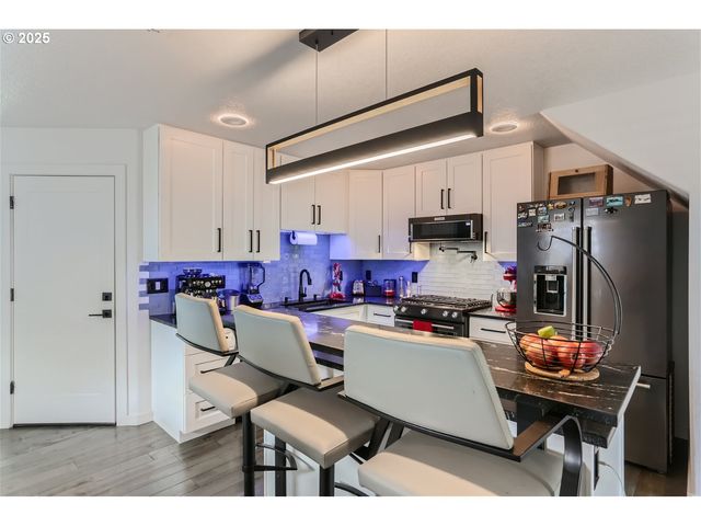 3163 Sw 199TH Ter, Beaverton, OR 97003