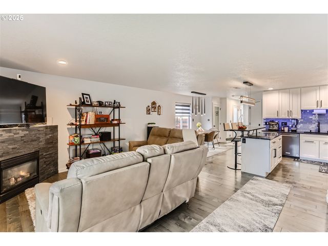 3163 Sw 199TH Ter, Beaverton, OR 97003