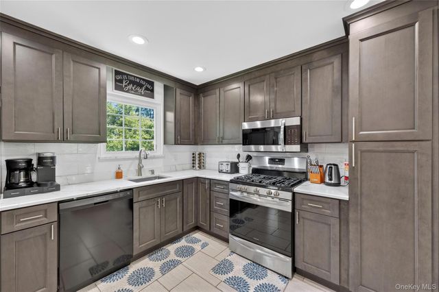 101 Brewer Road, Newburgh, NY 12550