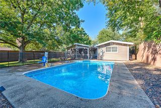 102 Nolan Avenue, Fayetteville, AR 72703