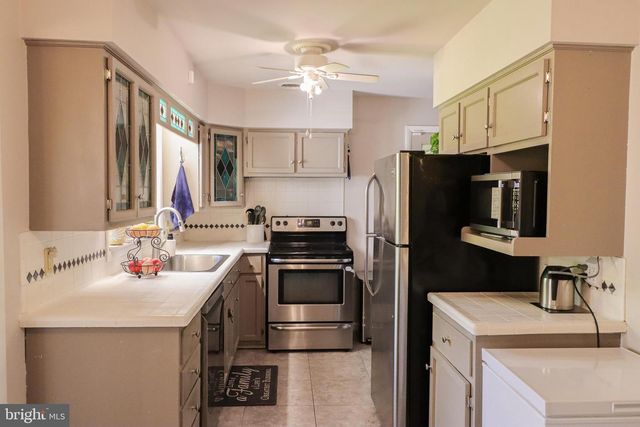 2777 ROOSEVELT AVE, York, PA 17408