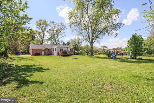 2777 ROOSEVELT AVE, York, PA 17408