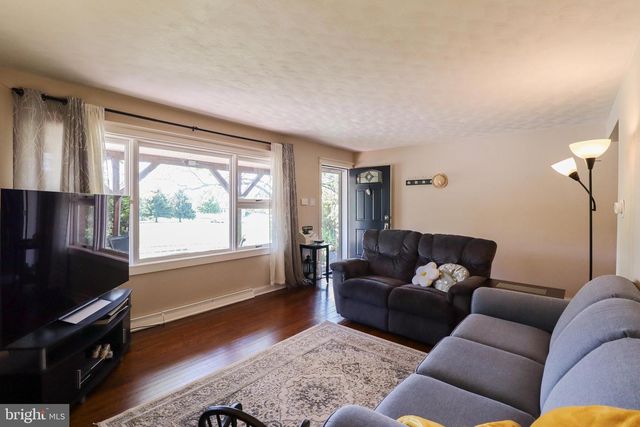 2777 ROOSEVELT AVE, York, PA 17408