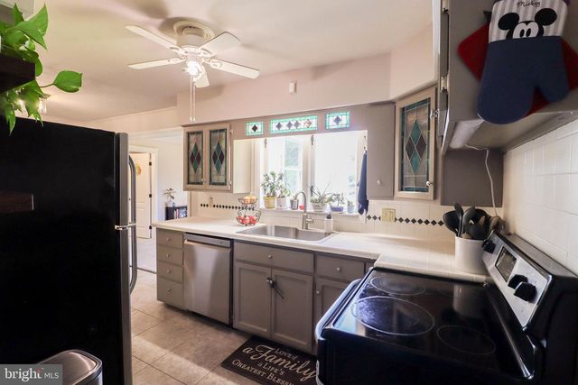 2777 ROOSEVELT AVE, York, PA 17408