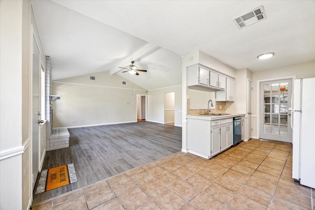 13746 Drakewood Drive, Sugar Land, TX 77498