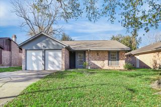 13746 Drakewood Drive, Sugar Land, TX 77498
