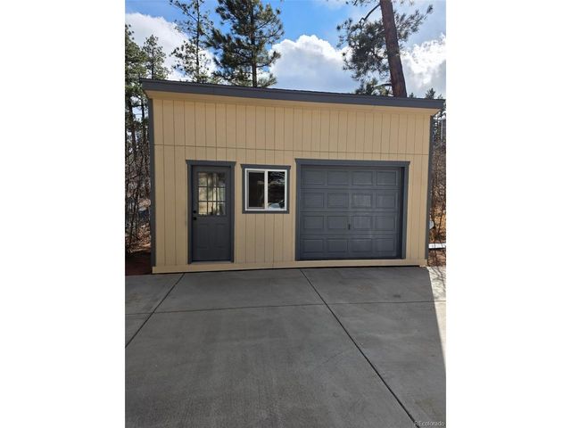 4163 Cheyenne Dr, Larkspur, CO 80118